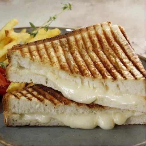 Bazlama Çift Kaşarlı Tost